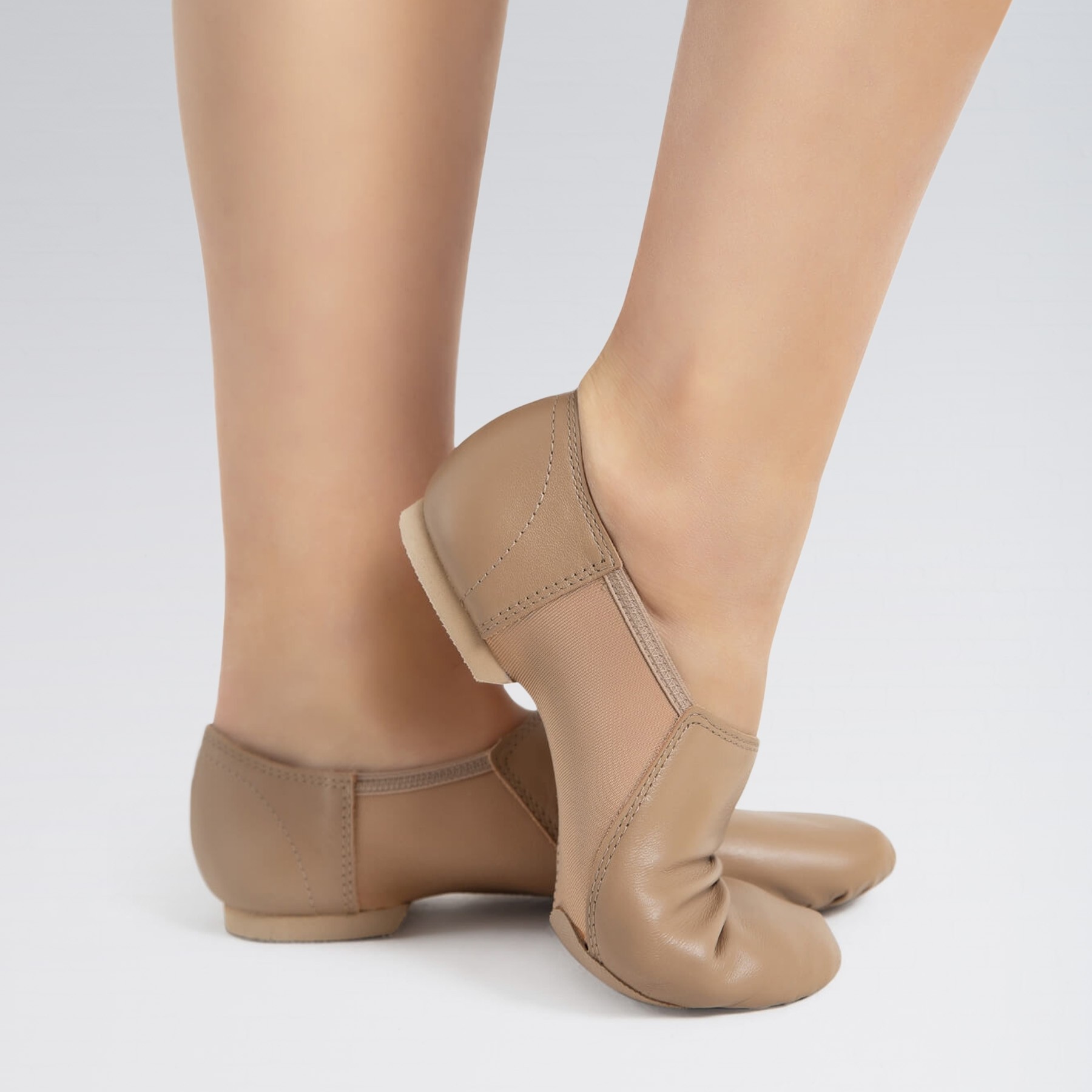 Capezio Nova Jazz Shoe (Caramel)