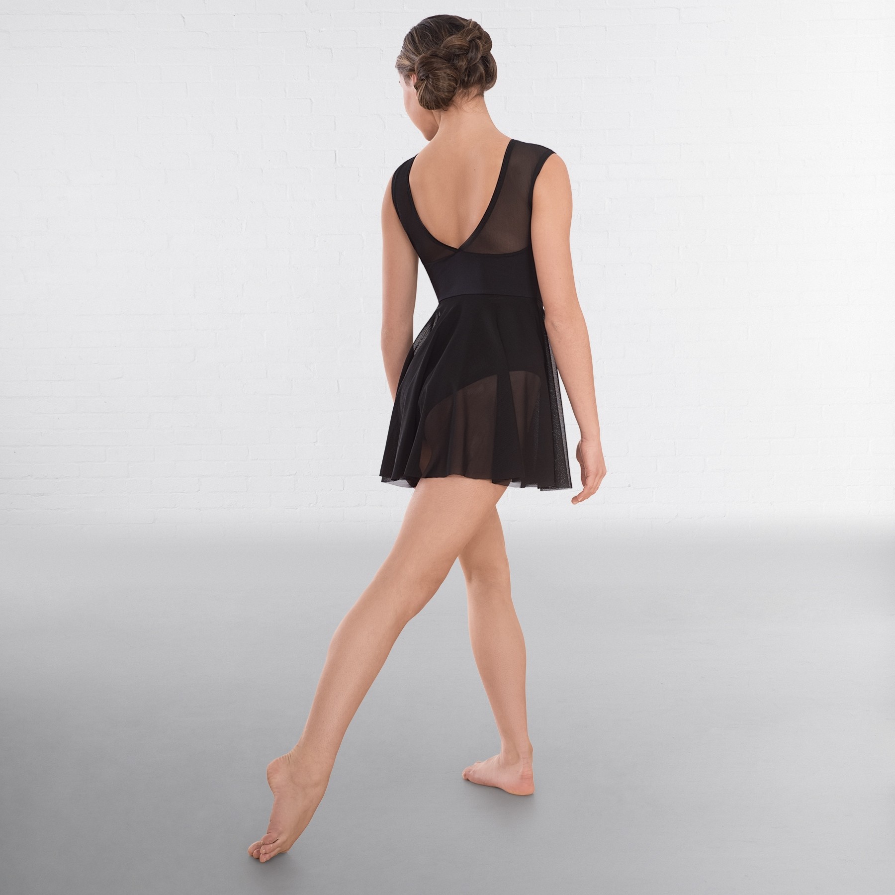 1st Position Trikot mit Mesh-Einsatz, Herzausschnitt und angenähtem Rock (Black)