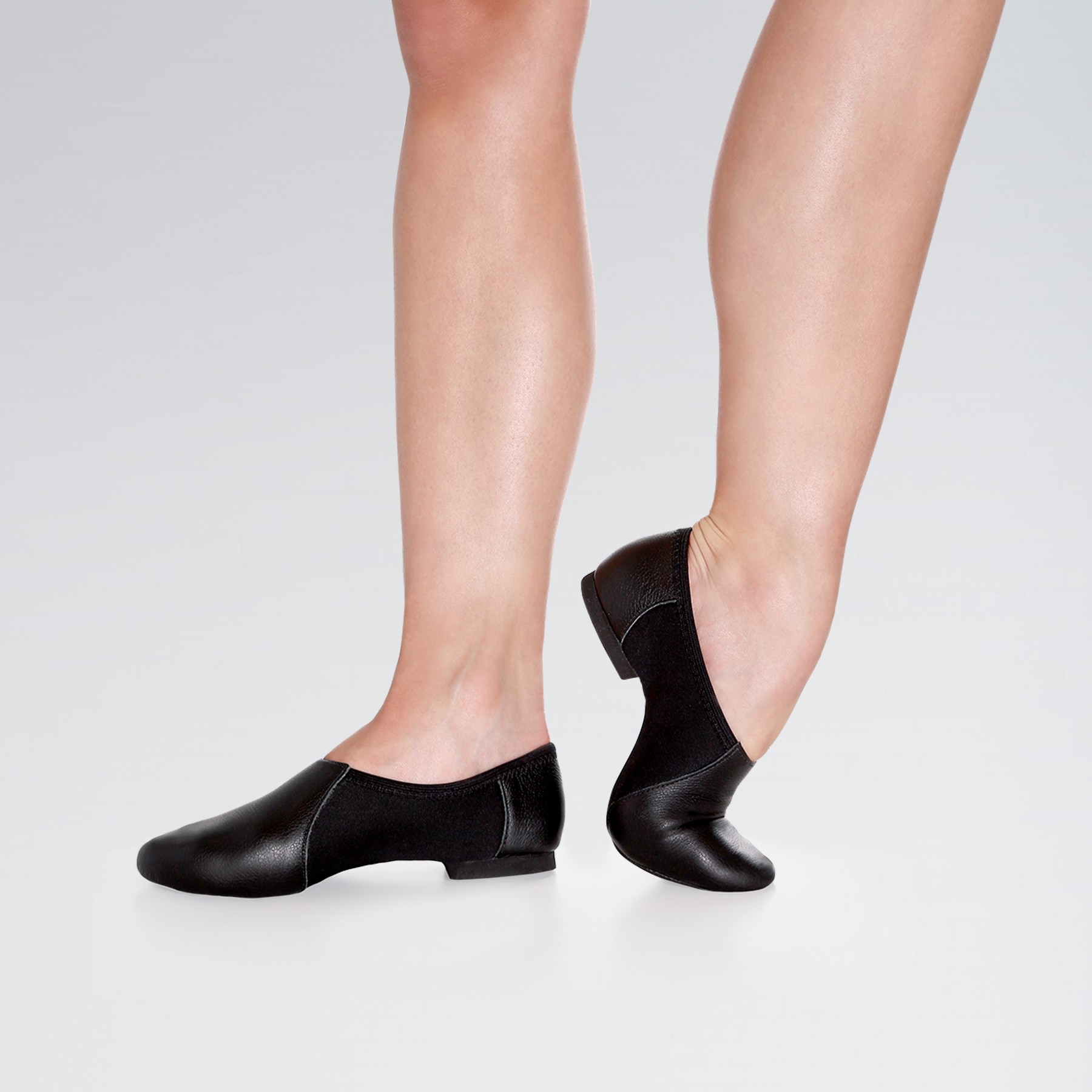 So Danca Leather Jazz Shoe with Neoprene Arch and Rubber Split Sole (Black)